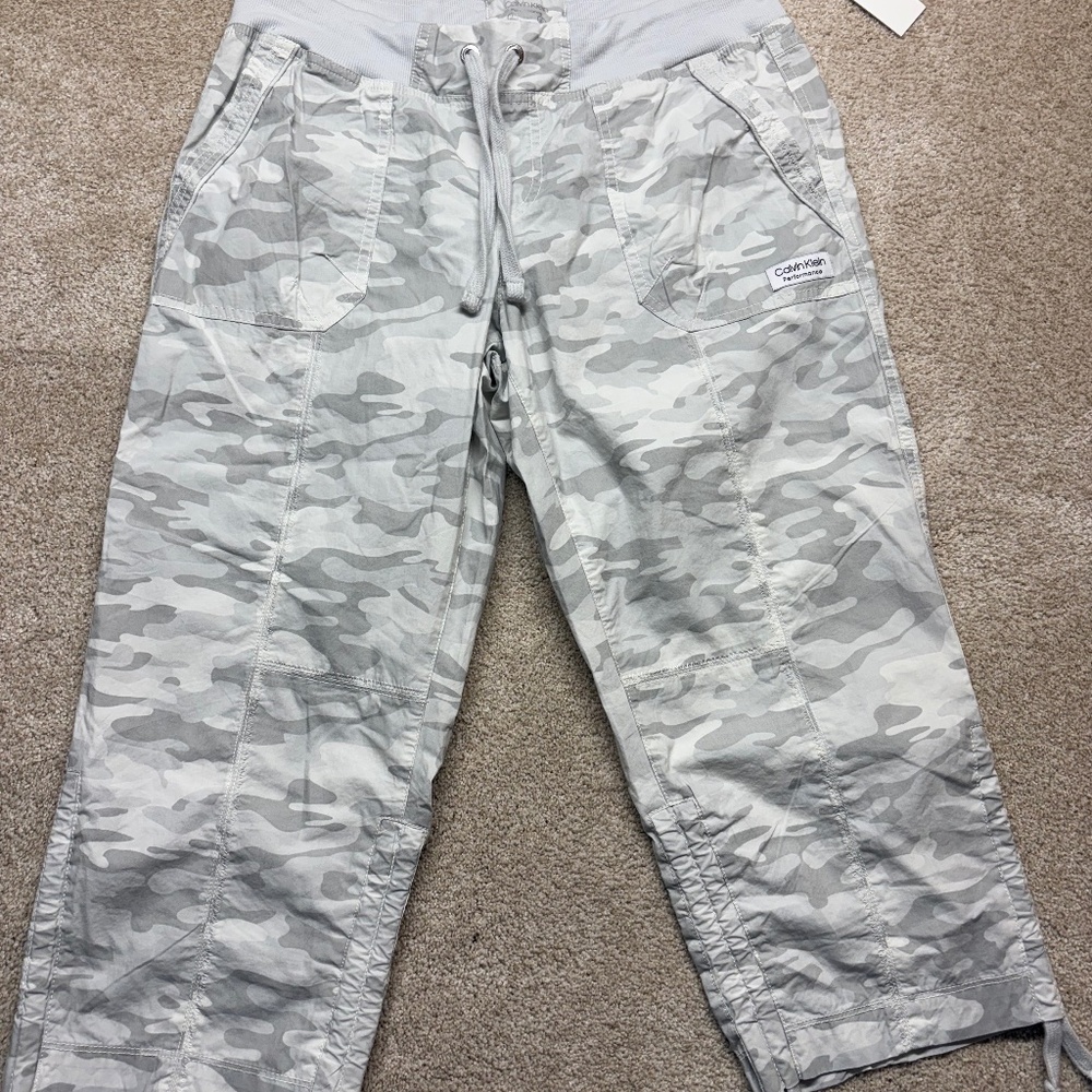 Calvin Klein Cargo Capri Pants